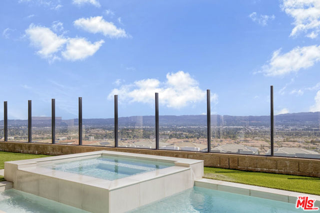 20326 W Liverpool Way, Porter Ranch CA: https://media.crmls.org/mediaz/2ad28815-b449-4c24-a6e4-d01ab6879213.jpg