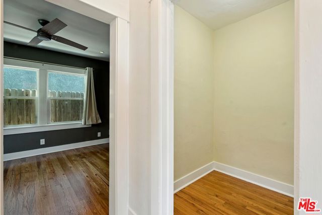 3712 E 10th Street, Long Beach CA: https://media.crmls.org/mediaz/2ad2af80-e094-4c77-9ef6-760aa3e758be.jpg