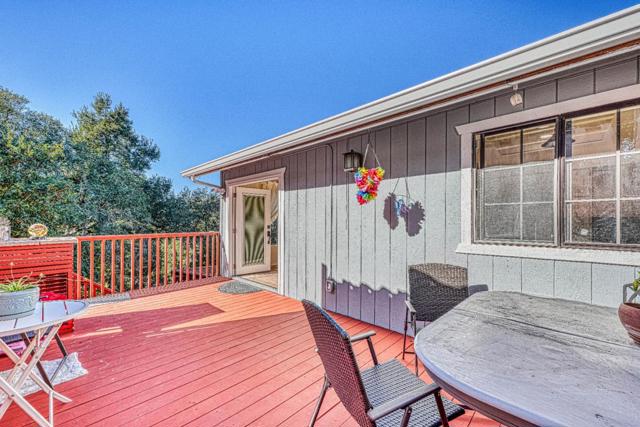 6640 Kim Ann Lane, Salinas CA: https://media.crmls.org/mediaz/2ad3354c-313f-4fce-802b-3fa94c104c70.jpg