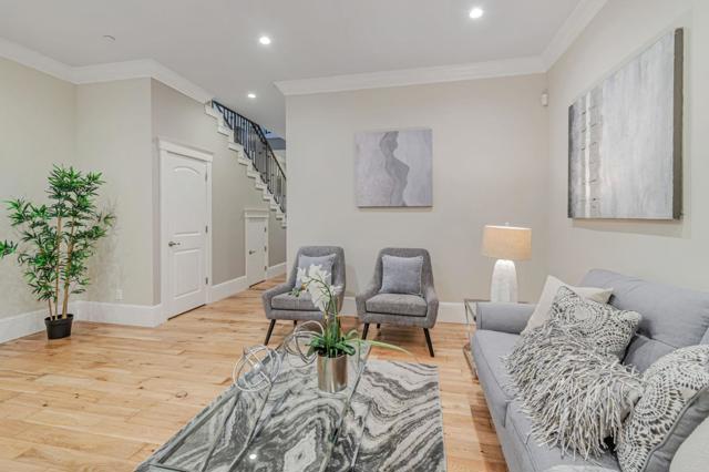 1633 15th Street, Oakland CA: https://media.crmls.org/mediaz/2ad4367b-4dfd-45fa-bdb3-9a86e3287ff1.jpg