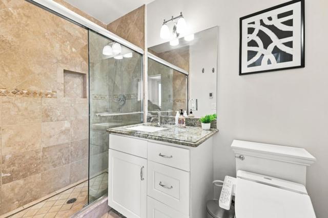 150 New Place Road, Hillsborough CA: https://media.crmls.org/mediaz/2ad4952e-efc6-4c44-801f-4126e0bb0653.jpg