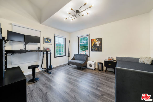 4392 Park Paloma, Calabasas CA: https://media.crmls.org/mediaz/2ad4b451-2a88-44ce-89e0-559acb4a85dc.jpg