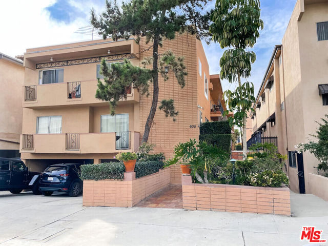 935 North Alfred Street, 5 photo 11