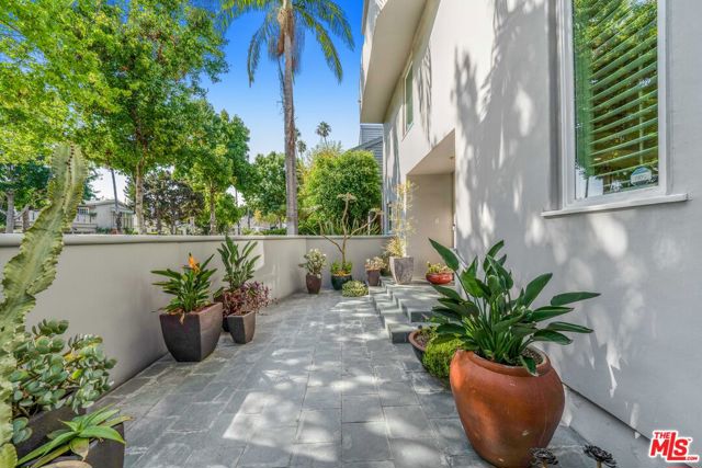 833 17th Street, 8 photo 4