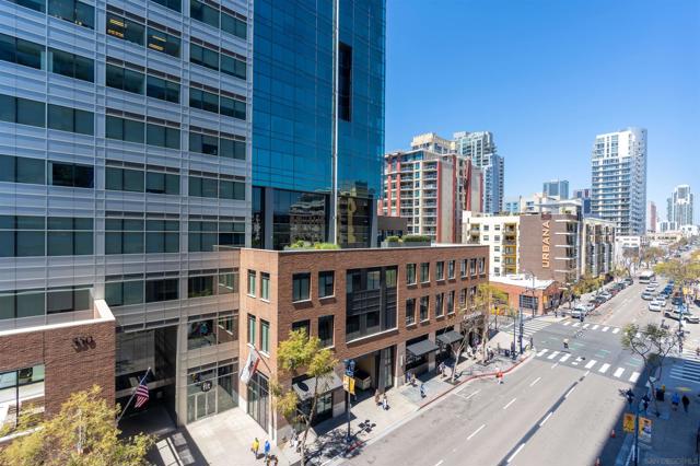 321 10th ave, San Diego CA: https://media.crmls.org/mediaz/2ad5174c-65d4-444c-b924-589e05c3b814.jpg