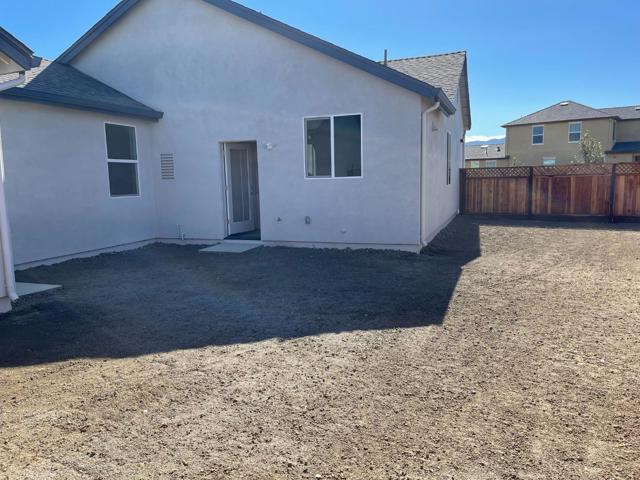754 Livingston Avenue, King City CA: https://media.crmls.org/mediaz/2ad6fb1e-2581-429c-a4fd-820e9d441e4d.jpg