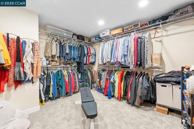 3121 Del Oceano Dr, Lafayette CA: https://media.crmls.org/mediaz/2ad83065-544f-434c-a761-847d09fc02d7.jpg