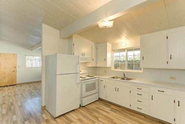 411 7th Street, Pacific Grove CA: https://media.crmls.org/mediaz/2ad856f9-abdd-4ee4-8401-41f82e1c89e4.jpg
