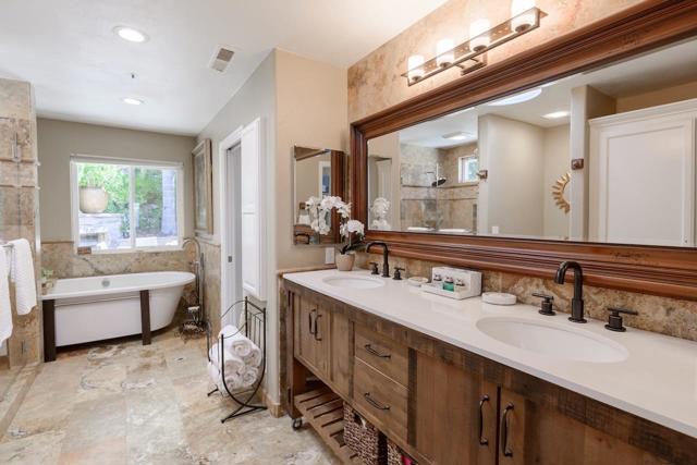 307 Sidesaddle Circle, Scotts Valley CA: https://media.crmls.org/mediaz/2ad8f549-ca21-49e7-8c12-45fd9e547a73.jpg
