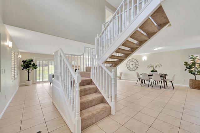 Image 26 of 49 For 2340 Mount Elena Way