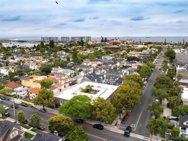 801 C Ave, Coronado CA: https://media.crmls.org/mediaz/2adac3d8-f42f-43ab-844b-dc6865236c7c.jpg