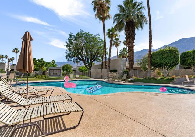 877 E Arenas Road, Palm Springs CA: https://media.crmls.org/mediaz/2adb1b16-8c56-44b4-8dfa-0f3309051970.jpg