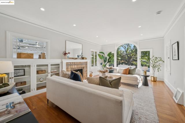 Image 9 of 57 For 1833 Sonoma  