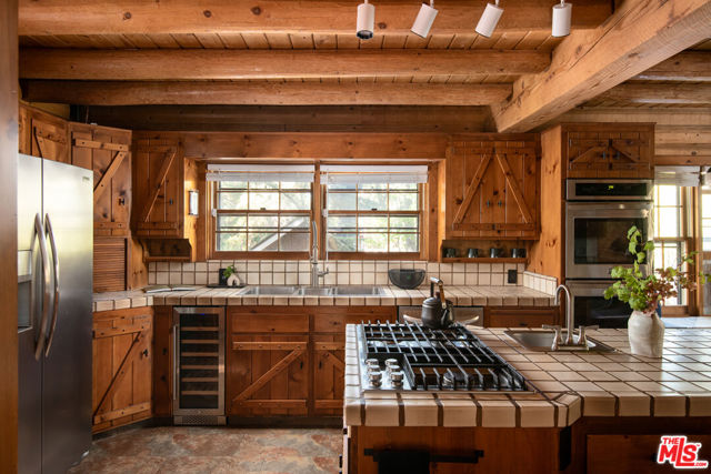 32139 West Drive, Running Springs, CA 92382