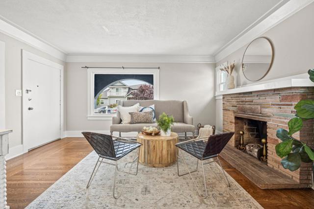 417 Belleville Boulevard, Half Moon Bay CA: https://media.crmls.org/mediaz/2adb509e-33fc-46ae-a6b1-7f5aae57612f.jpg