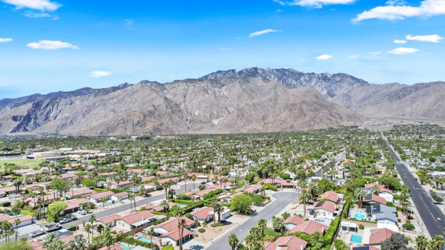 1385 E Via Escuela, Palm Springs CA: https://media.crmls.org/mediaz/2adba016-a0c5-4982-aeaa-5b802cb3dd0a.jpg