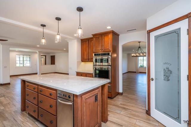 Detail Gallery Image 17 of 70 For 1210 Cypress Dr, Vista,  CA 92084 - 5 Beds | 4 Baths