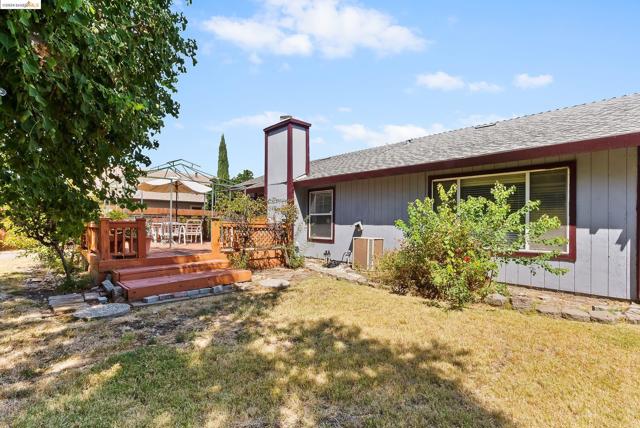 Image 34 of 39 For 8038 Torrente Way
