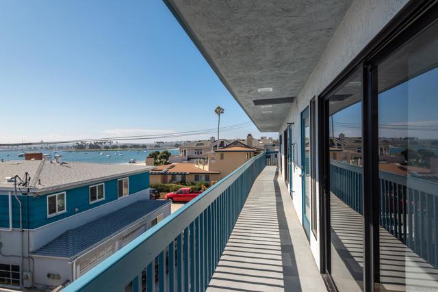 822 San Gabriel Pl, San Diego CA: https://media.crmls.org/mediaz/2adf4679-15c3-4887-be89-fafa44315033.jpg