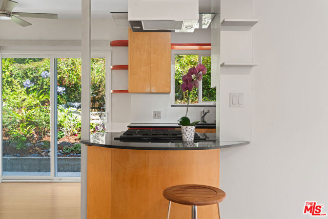 631 Pier Avenue, Santa Monica CA: https://media.crmls.org/mediaz/2ae0a69d-41ac-454c-b3d9-eb6f17cc969d.jpg