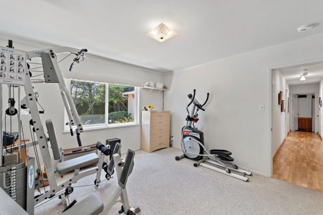 861 Riverside Drive, Los Altos CA: https://media.crmls.org/mediaz/2ae0cd42-2313-4f43-a5a3-330909a1484f.jpg