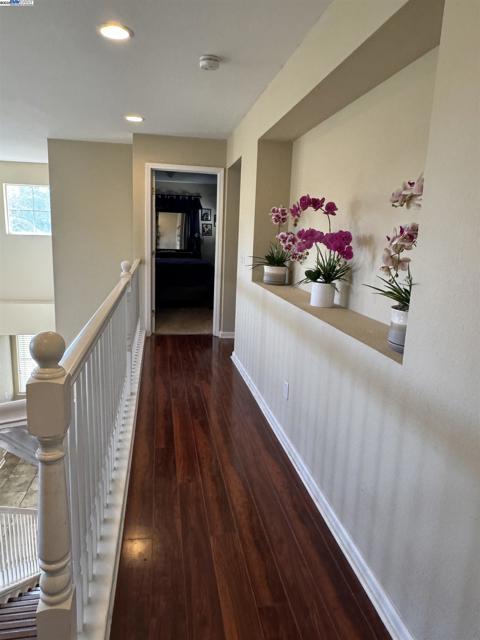 10342 Mono Ct, Stockton CA: https://media.crmls.org/mediaz/2ae222ca-eb2d-4441-ae8a-d30aa85a9c87.jpg