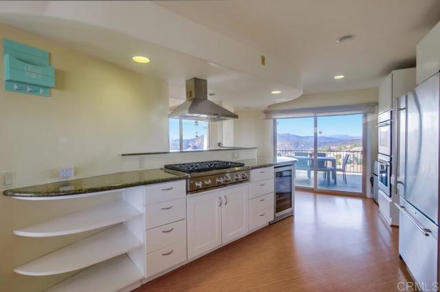 Image 11 of 54 For 2638 W Victoria Dr.