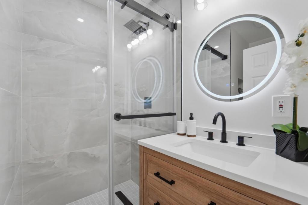 https://media.crmls.org/mediaz/2ae2509a-c6bd-4a64-ac24-cb709124a240.jpg?preset=X-Large