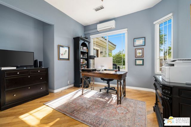 47925 Via Livorno, La Quinta CA: https://media.crmls.org/mediaz/2ae25131-09a6-4e34-a3df-2e1964f3a8e8.jpg