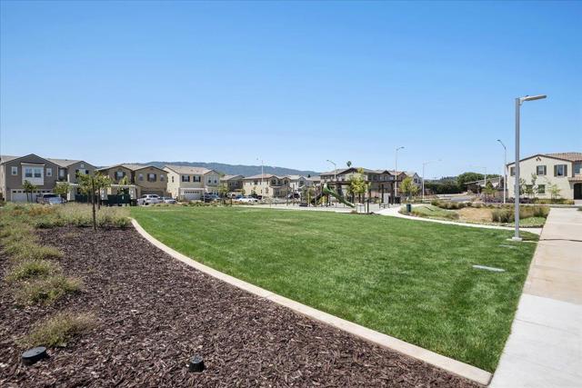 738 Sullivan Way, Gilroy CA: https://media.crmls.org/mediaz/2ae2ace1-d929-4f2d-af02-f9a51be26d7c.jpg