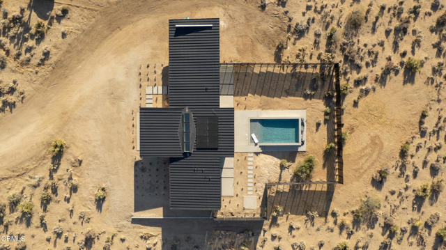 61464 Melton Trail, Joshua Tree CA: https://media.crmls.org/mediaz/2ae32c68-07a2-4f2b-94d8-cc358fee208a.jpg