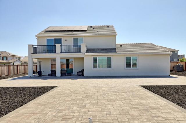 172 Vienna Way, Hollister CA: https://media.crmls.org/mediaz/2ae331d8-caa3-4e01-9415-d2c74b1660bb.jpg