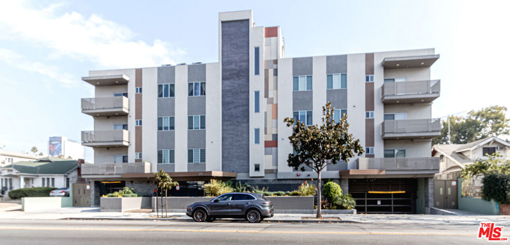 820 S Wilton Place #405