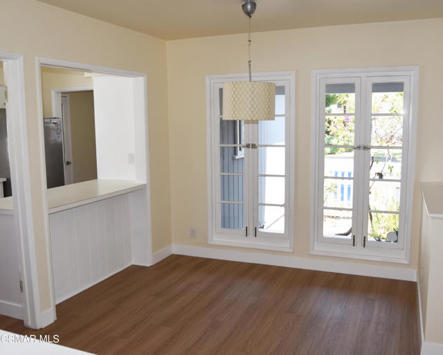 3315 S Bentley Avenue, Los Angeles CA: https://media.crmls.org/mediaz/2ae507ea-780f-4d16-8f68-41c3314fe052.jpg