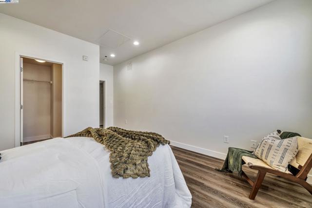 4222 Clarinbridge Cir, Dublin CA: https://media.crmls.org/mediaz/2ae5a536-d282-4acf-85b7-72cfbc19efc4.jpg