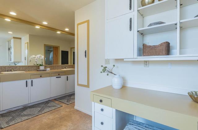 12 Mesa Del Sol, Salinas CA: https://media.crmls.org/mediaz/2ae5ee3a-1b6d-41d7-9d95-7834476c6390.jpg