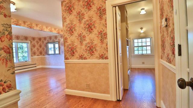 200 Iris Way, Palo Alto CA: https://media.crmls.org/mediaz/2ae742a0-b734-4ec3-ae44-ed5cddd259fa.jpg