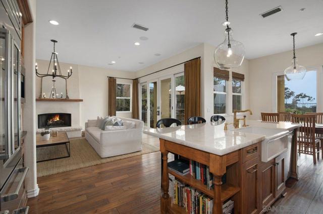 1460 Lauren Court, Encinitas CA: https://media.crmls.org/mediaz/2ae7cba1-edf0-4dfc-b8a8-9a02cbd84a69.jpg