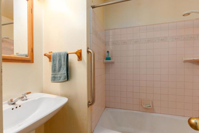 7701 Marie Avenue, La Mesa CA: https://media.crmls.org/mediaz/2ae92b96-494b-43b8-9fd9-54c6f5f809db.jpg