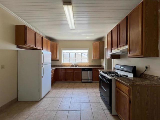 1617 17th Street, San Pablo CA: https://media.crmls.org/mediaz/2ae96e8e-571a-4435-98b8-ba5031f081ff.jpg