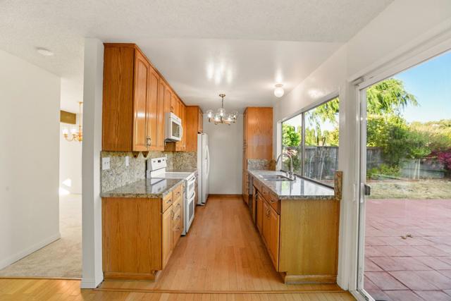 7886 Hermitage Avenue, Newark CA: https://media.crmls.org/mediaz/2aea506f-382e-48fa-8013-b9783f60a308.jpg