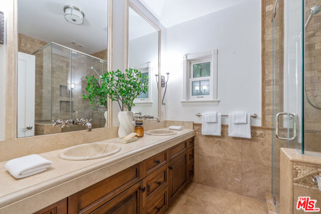 Image 38 of 57 For 632 Arden Boulevard