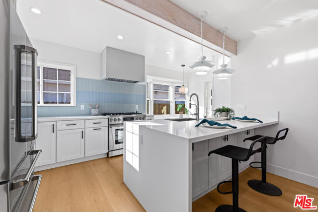 8507 Naylor Avenue, Los Angeles CA: https://media.crmls.org/mediaz/2aec0488-f628-4ba9-91f8-30ad6b1a3677.jpg