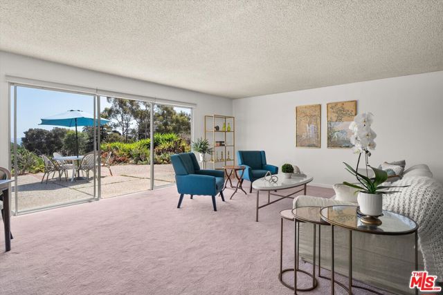 540 Miramonte Drive, Santa Barbara CA: https://media.crmls.org/mediaz/2aec505c-838e-4d56-9e52-8646258d688d.jpg