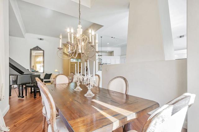 1140 Mallard Ridge, San Jose CA: https://media.crmls.org/mediaz/2aee1ff8-9b0e-43ef-b9e4-abdc3469d60d.jpg