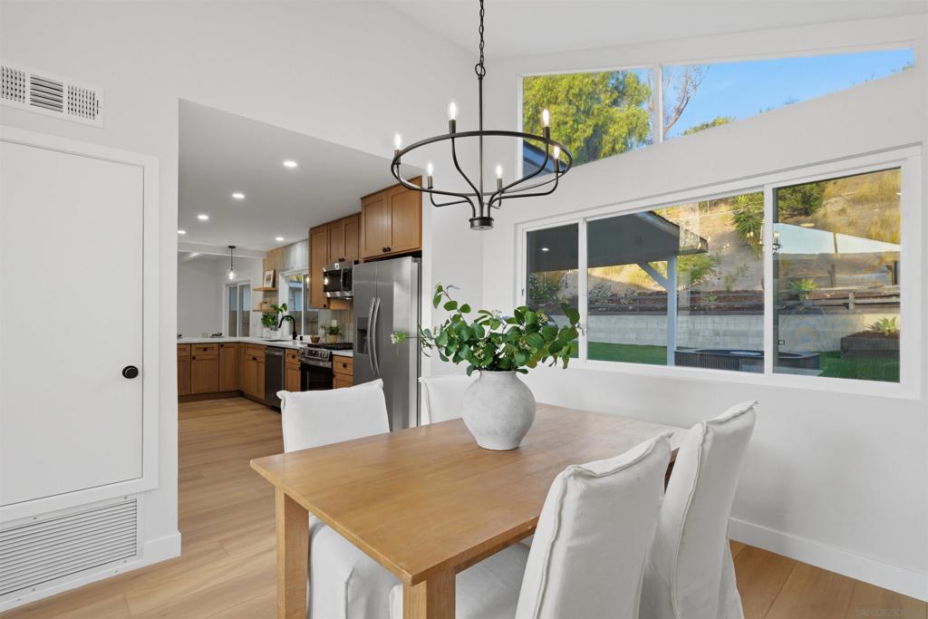 8003 Hillandale - photo 14