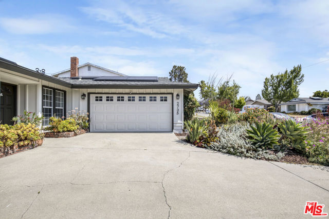 2735 Beth Place, Simi Valley CA: https://media.crmls.org/mediaz/2aeef363-9745-4a16-af66-9d2aadf5470d.jpg