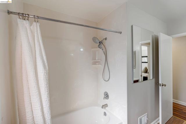 Image 15 of 47 For 2651 Tamalpais Dr