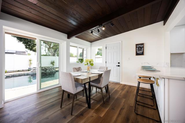 3366 Neosho Pl, San Diego CA: https://media.crmls.org/mediaz/2af0b54a-ea29-4789-96c3-ede4dc67075a.jpg
