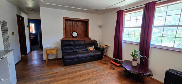 4141 Willow Trail, Frazier Park CA: https://media.crmls.org/mediaz/2af122eb-c8eb-4356-950a-be6cd526f380.jpg